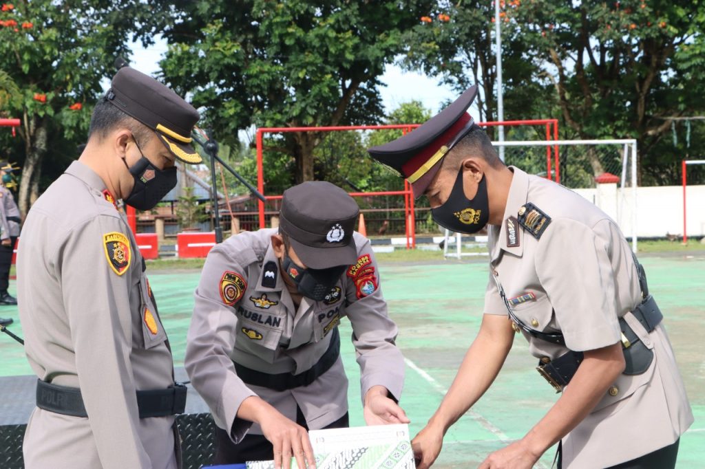 Kapolres Mamasa Pimpin Serah Terima Jabatan 4 Pejabat Polres Mamasa