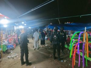 Personel Polsek Pana melakukan Patroli Malam Dalam Rangka Mencegah Gangguan Kamtibmas Menjelang Perayaan Tahun Baru 2023.