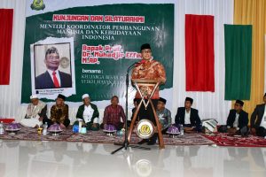 PJ Gubernur Sulbar Prof Zudan Dampingi Menko PMK Muhadjir Berkunjung ke Ponpes Syekh.Hasan Yamani