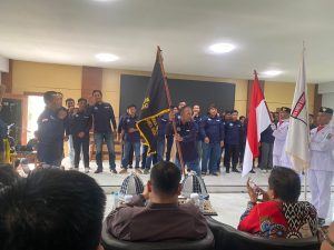 Wakili Kapolresta, Kasi Humas Hadiri Pelantikan Pengurus Ikatan Wartawan Online Sulbar