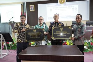 Kadis Disdikbud Sulbar Dampingi Pj. Gubernur Sulbar Resmikan Gedung Bangunan Pendidikan SMA/SMK Sumber DAK Di Mamuju Tengah