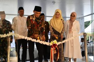 Hari Kesepuluh Ramadan 2024 Jadi Berkah Bagi Pemprov Sulbar, Pj Gubernur Sulbar, Prof Zudan Soft Launching Gedung Baru Kantor Gubernur