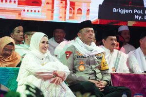 Antusias Masyarakat Ikuti Peringatan Isra Mikraj Polda Sulbar Bahkan Kalahkan Cuaca Buruk