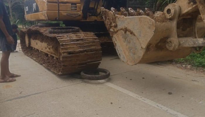 Tanggapan Direktur CV. Banua Salu Maloga Soal Jalan penghubung Ba’basondong – Lombe Rusak yang Dilalu Alat Beratnya