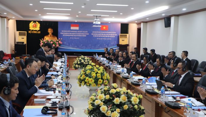 INDONESIA-VIETNAM SEPAKAT KEJAR BURONAN KEDUA NEGARA