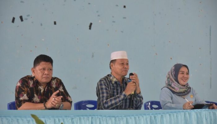 Anggota DPRD Sulbar Yang Tergabung Dalam Panitia Kerja (Panja) Evaluasi LKPJ Gubernur Sulbar melakukan kunjungan kerja ke SMA Negeri 1 Mamasa