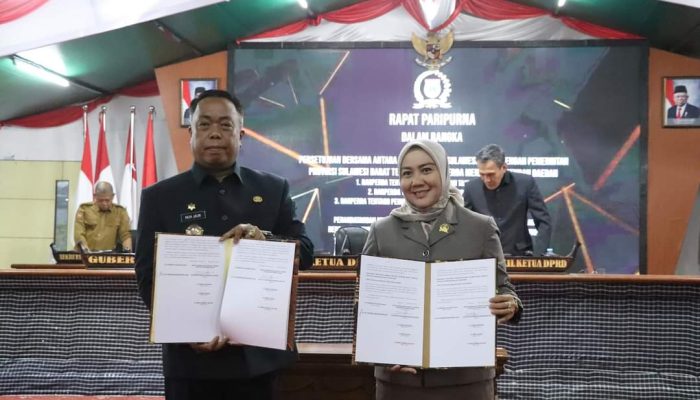 DPRD Sulbar Melaksanakan Rapat Paripurna Persetujuan Bersama Terhadap Tiga Ranperda Menjadi Peraturan Daera