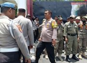 Kapolresta Mamuju Pimpin Langsung Pengamanan Aksi Unras Aliansi Mahasiswa Sulbar Dikantor Gubernur Sulbar