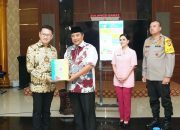 Kadin Indonesia, Serahkan Bantuan IoT Devices untuk Anak-anak Kepulauan dan Pelosok di Sulbar