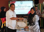 Pemprov Sulbar Beri Penghargaan Kepada Warga Sulbar Sebagai Pelopor Masyarakat