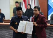DPRD dan Pemprov Sahkan Kitab Pembangunan Sulbar 20 Tahun ke Depan