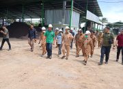 Gubernur Sulbar Kunjungi Pabrik Getah Pinus dan Pabrik Kelapa Binuang 