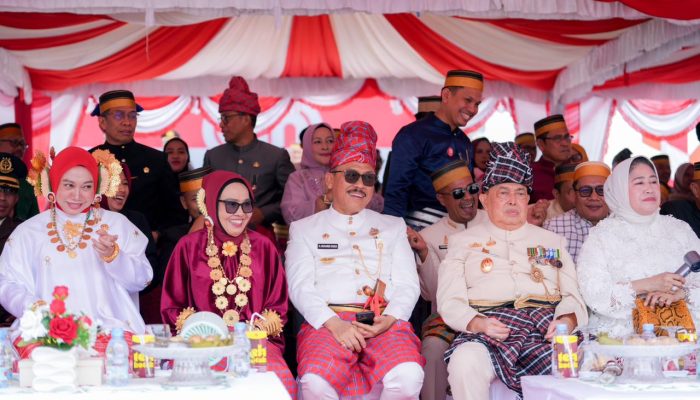 Gubernur Suhardi Duka Apresiasi Seluruh Pihak Sukseskan Upacara HUT ke-80 RI di Sulbar