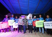 Sandeq Silumba 2025: Meriahkan Malam di Pantai Banua Sendana dengan Penyerahan Hadiah