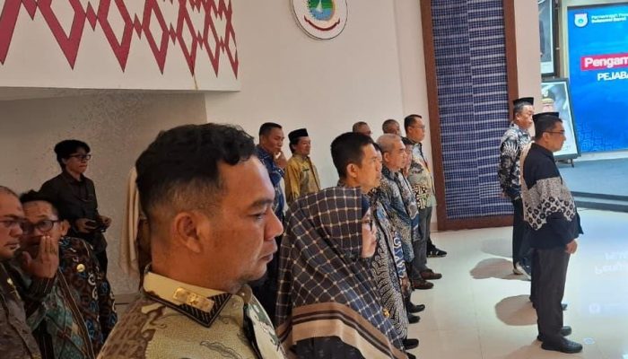 Amir A.dado Hadiri Pengambilan Sumpah Jabatan Pejabat Administrator Dan Fungsional Sulbar 