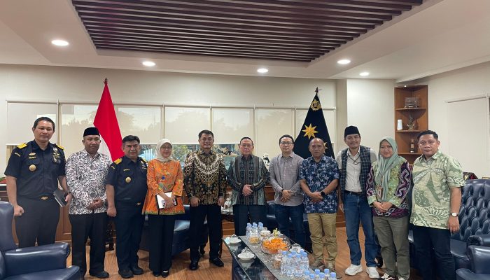 Wakil Gubernur Lakukan Audiensi dengan Dirjen Bea dan Cukai, Bahas Pembentukan Kantor Baru di Sulbar untuk Dorong Ekonomi Daerah