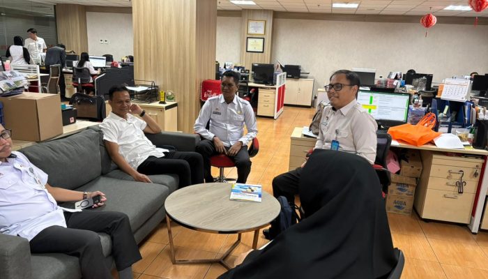 Koordinasi ke Biro Umum, Kanwil Kemenkum Sulbar Matangkan Proses Pemusnahan Arsip Sesuai Prosedur