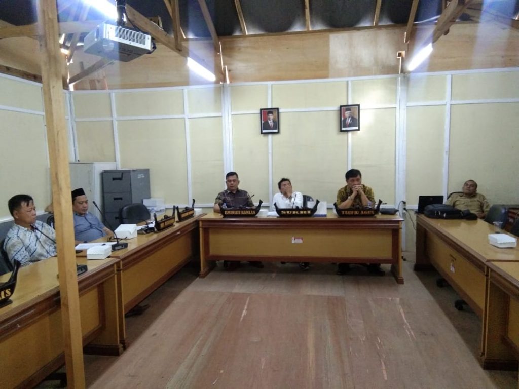 DPRD Sulbar Godok Raperda Pemisahan Lembaga Pengelolaan Keuangan dan Pendapatan