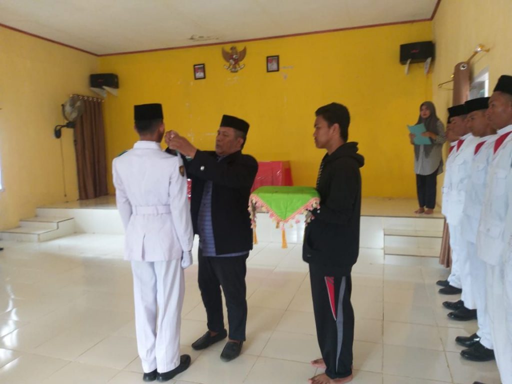 34 Paskibraka Kecamatan Baras di Kukuhkan