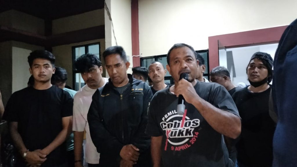 Komentar Di Akun Facebook Melukai Hati Warga Tambi :Polisi Jemput Tri Winarto