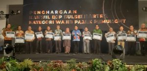 BPKPD Sulbar Raih Penghargaan Wajib Pajak Terbaik 
