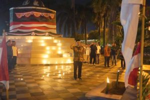 Hadiri Malam Renungan Bersama Jurnalis , Pj Gubernur Sulbar Ajak Media Menjadi Pencerah Bangsa