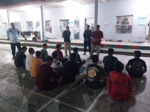 Tim Satopspatnal Kantor Wilayah Kemenkum HAM Sulawesi Barat Melaksanakan Penggeledahan Hunian Rutan Kelas IIB