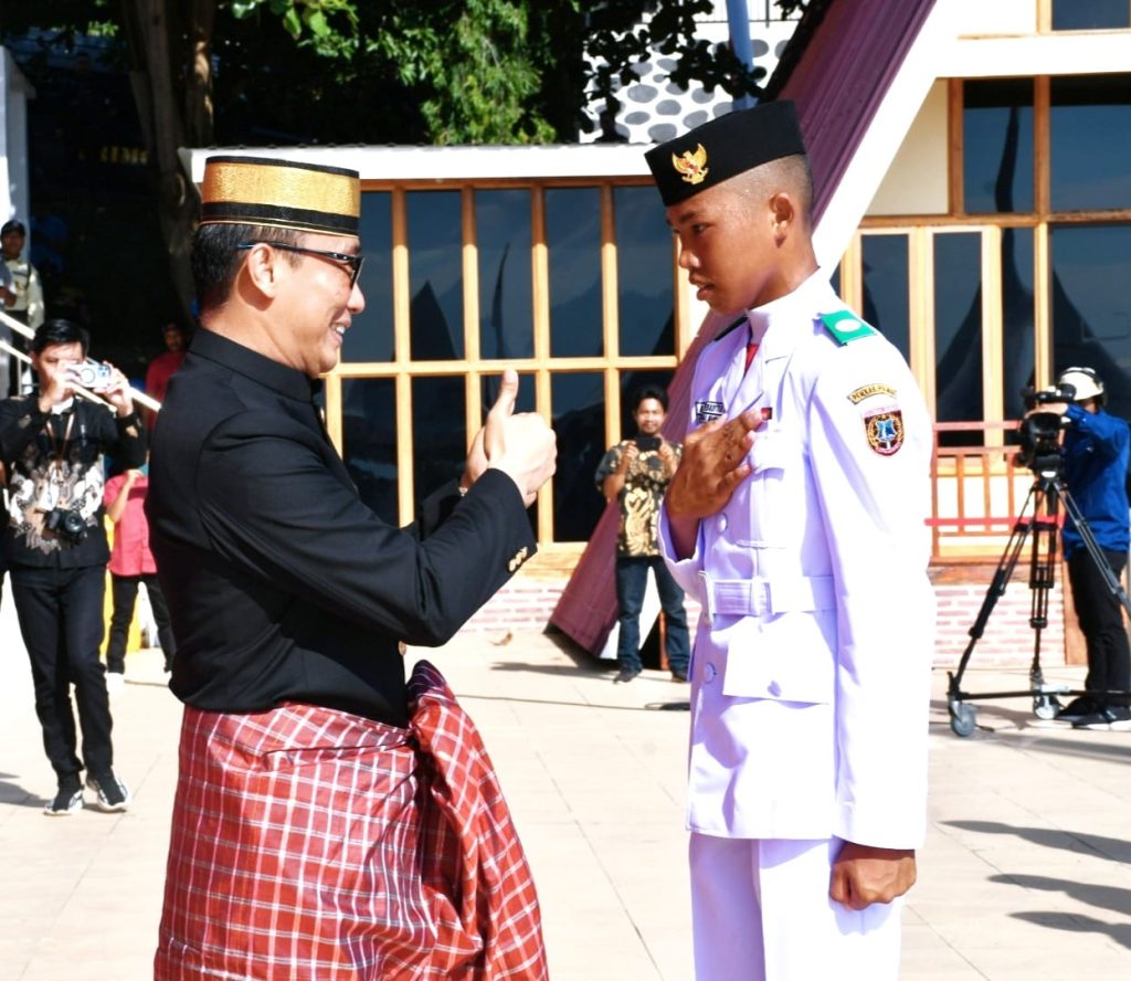 PJ Gubernur Sulbar Apresiasi Tinggi Paskibraka Yang Sukses Kibarkan Merah Putih