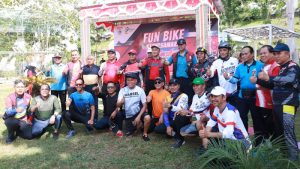 Dalam Rangka Peringati Hari Jadi Sulbar Yang Ke-19 Kakanwil Kemenag Sulbar Ikuti Fun Bike