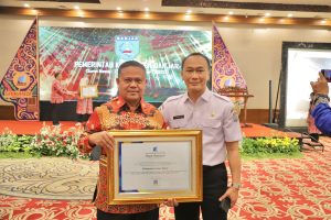 Sukses Terapkan Digitalisasi Pemerintahan Berbasis Srikandi, PJ Gubernur Sulbar, Prof Zudan Terima Penghargaan Dari ANRI