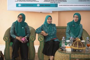 Pj Ketua TP PKK Sulbar Berikan Kuliah Umum dan Bantuan UEP di Akper YPPP