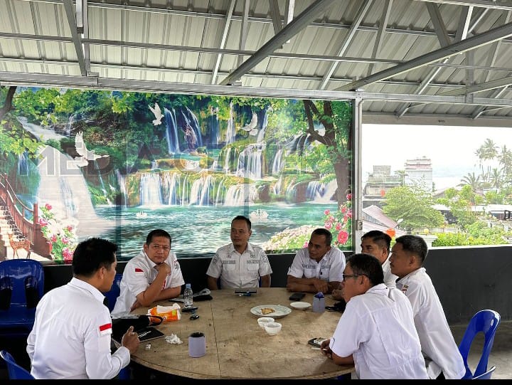 Sekretariat DPRD Sulbar Kembali Rapat Internal