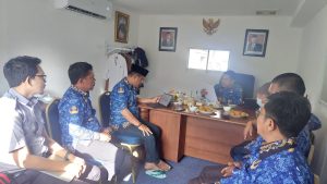 Memastikan kelancaran Proses pengadaan Barang/Jasa Tahun 2024, Sekretariat DPRD Provinsi Sulawesi Barat mengadakan Rapat Bersama Jajarannya