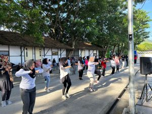 SENAM BERSAMA STAF ASN dan PTT SEKRETARIAT DPRD PROV.SULBAR