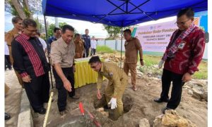 Kepala Disdikbud Sulbar Letakkan Batu Pertama, Pembangunan Gedung Galeri SMKN 1 Rangas