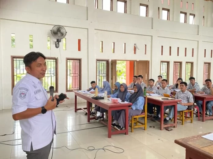 Persiapan UNBK, Kepala Disdikbud Sulbar Pantau Pelaksanaan Bimbel Bagi Peserta Didik