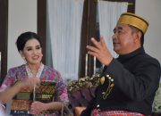 PJ.Gubernur Sulbar Ibu Kapolda Ingin Perkenalkan Tenun Mandar Sampai Kenasional 