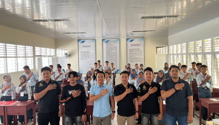Sikapi Bahaya Narkoba, Ditresnarkoba Polda Sulbar Beri Warning Keras di LDK OSIS SMAN 2 Mamuju
