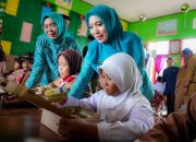 Pj Ketua PKK Sulbar Hadiri Simulasi Makan Gizi Gratis di SMPN 1 Pasangkayu