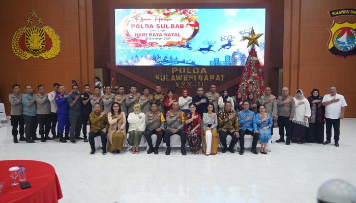 Semarak Natal, Polda Sulbar Tunjukkan Toleransi dan Kebersamaan