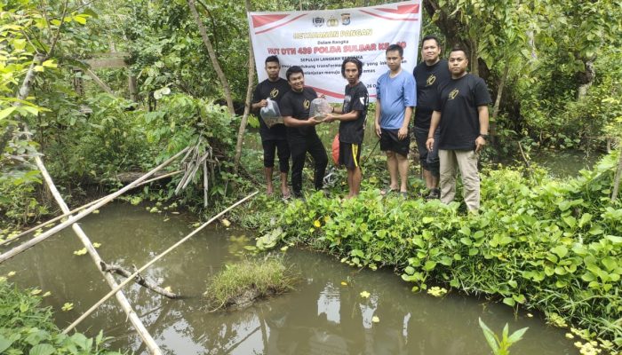 Rayakan HUT DTN 439 Ke-10, Polda Sulbar Bagikan Ribuan Bibit Nilai Kemasyarakatan Sumare.