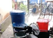 Pasca Banjir dan Longsor Melanda Mamuju, Warga Kesulitan Air Bersih Hanya Andalkan Air Hujan