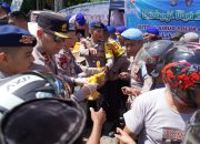 Jumat Berkah Ramadhan: Polda Sulbar Tebar Kebaikan di Tengah Masyarakat