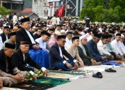Salat Id di Anjungan Manakarra, Gubernur SDK Serukan Persatuan Umat Islam untuk Bangun Daerah