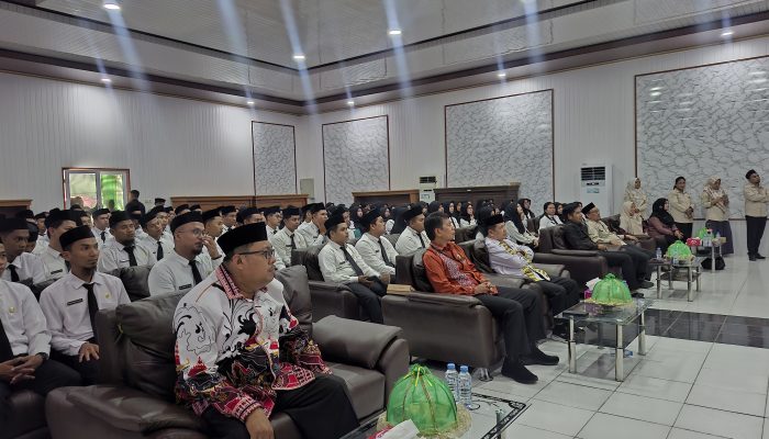 SK CPNS Kemenag Sulbar 2025 Resmi Diserahkan, Dr. H. Suharli Tekankan Disiplin dan Tanggung Jawab