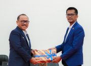 APBD Sulbar 2024: Ranperda Pertanggungjawaban Diserahkan Gubernur Suhardi Duka ke DPRD