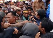 Aksi Vendetta di DPRD Mamuju Ricuh, Massa Tuntut PTDH ASN Terpidana Korupsi