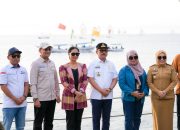 Gempita Etape Penutup Sandeq Silumba 2025, Gubernur SDK dan Wamenpar Saksikan Atraksi 55 Perahu Tradisional