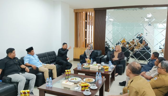 DPRD Sulbar Sambut Kunjungan Kerja DPRD Mateng