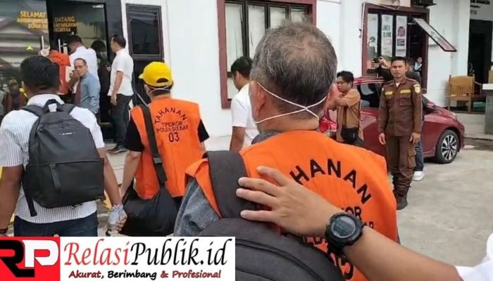 Tiga Tersangka Korupsi Pembangunan Pintu Gerbang Kota Mamuju Dilimpahkan ke Kejari